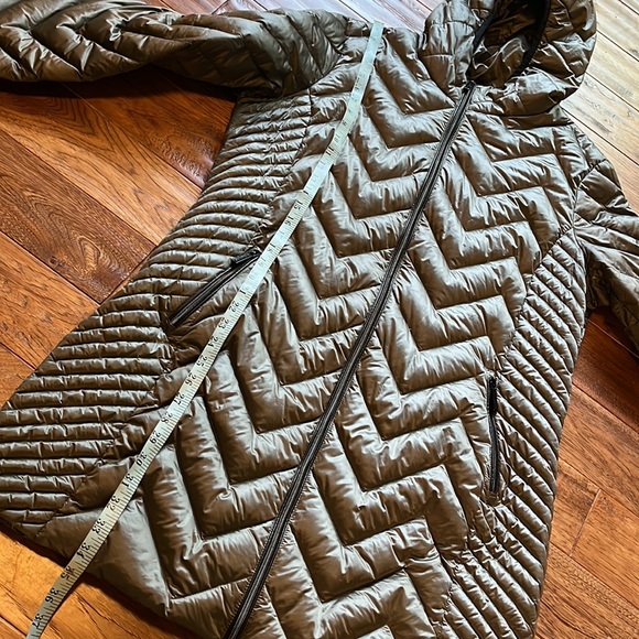 Michael Kors Down Filled light Weight Coat - Picture 8 of 9